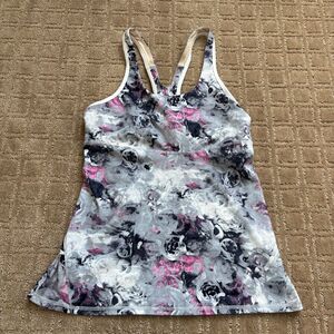Lululemon Athletica Floral Roses Racerback Tank Top Women's Medium Gray Run Yoga